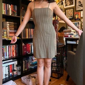 Cute mini dress! Worn less than 3x.